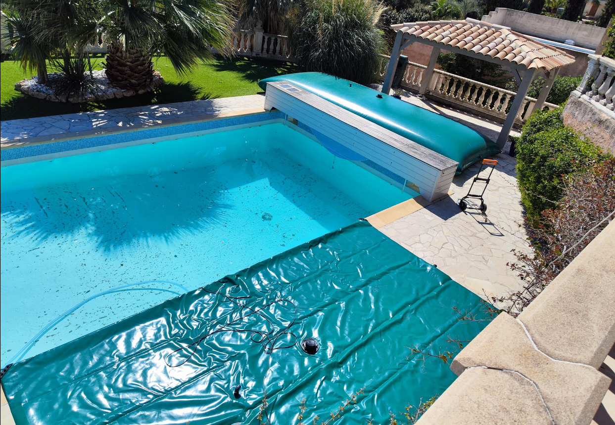 Installation d'une citerne souple de 10m3 pour l'entretien d'une piscine
